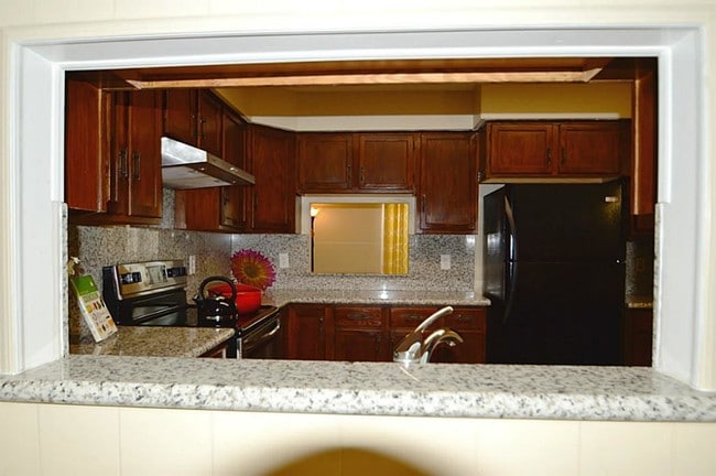 Building Photo - 12027 Hillcroft St