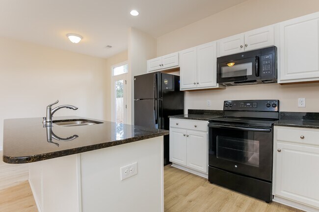 Building Photo - 30 Rivers Point Row