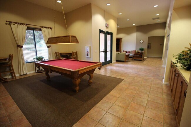 Building Photo - Home in Holiday Community Resort
