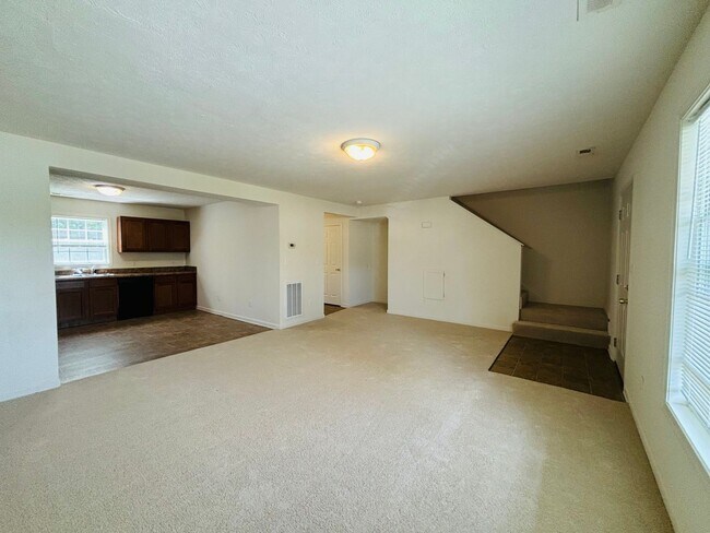 Building Photo - 55 Station Ln NE