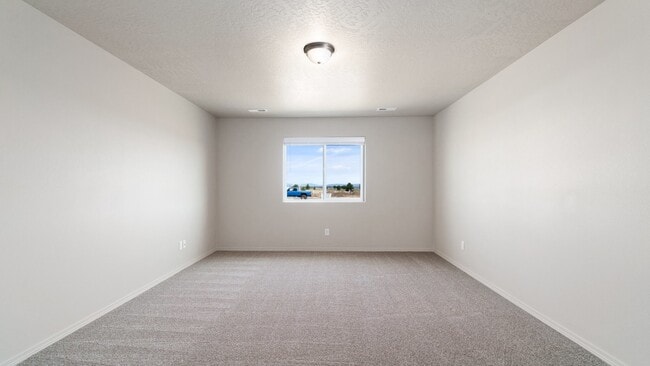 Building Photo - 3 Bedroom, 2 Bath Airway Heights Rancher that is less than 2 years old