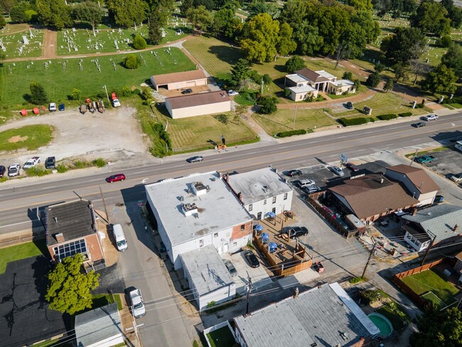 Building Photo - 4963-4965 Hummelsheim Avenue