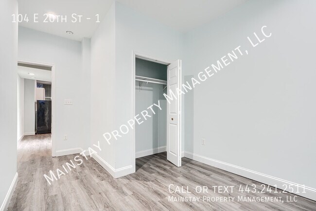 Building Photo - 104 E 20th St