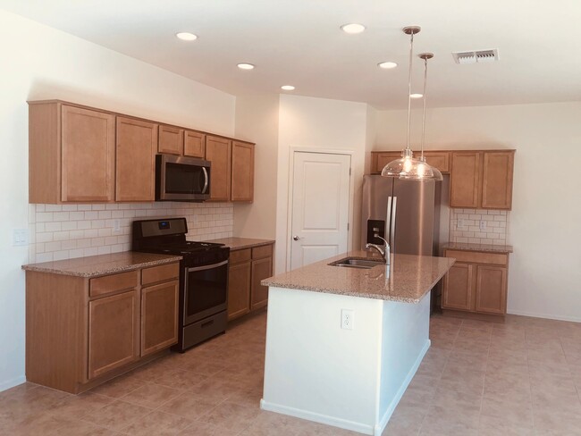 Building Photo - Newer Meritage Home for Rent in La Estancia!