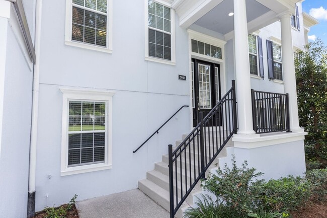 Building Photo - 3-story, 3/3.5, updated, townhome in the h...
