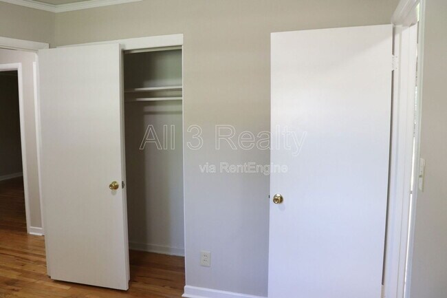 Building Photo - 939 Green Ridge Ct