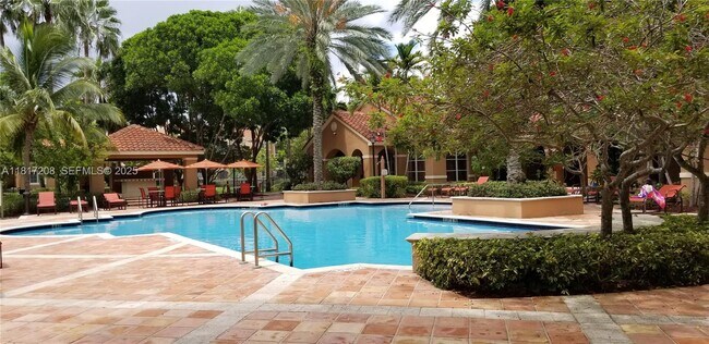 Building Photo - 4844 N State Rd 7