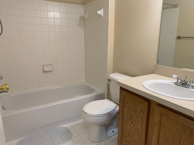 Building Photo - 2-Bedroom, 2-Bath Condo for Lease – Manors of Regency, Shelby Township