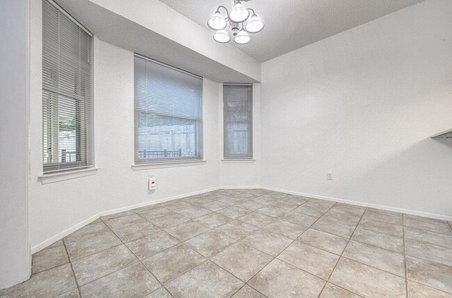 Building Photo - 11305 Pradera Dr