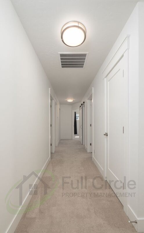 Building Photo - 1624 W Cyrus St