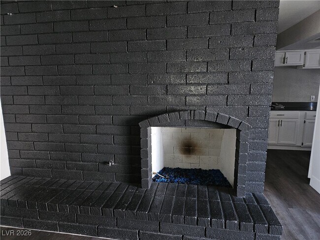 Building Photo - 6764 Groveview Ln