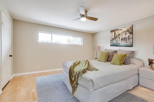 Building Photo - 6115 Averill Way