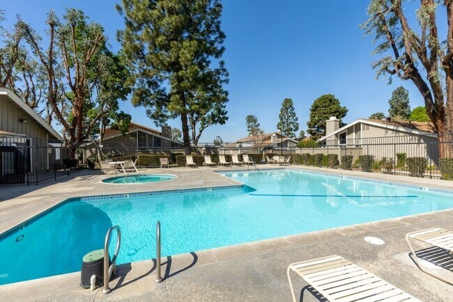 Community pool and spa - 2061 W Redlands Blvd