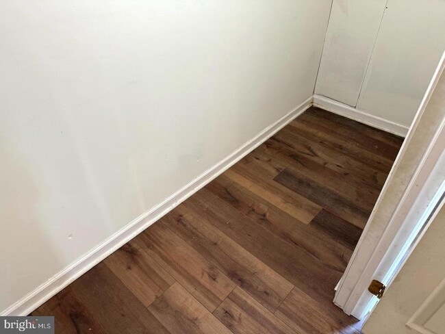 Building Photo - 1355 Gravel Pike