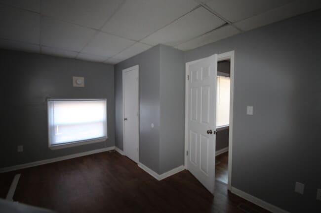 Building Photo - 305 N Moore Rd