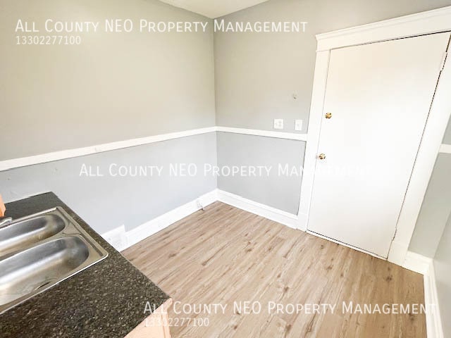 Building Photo - 3310 E 134th St