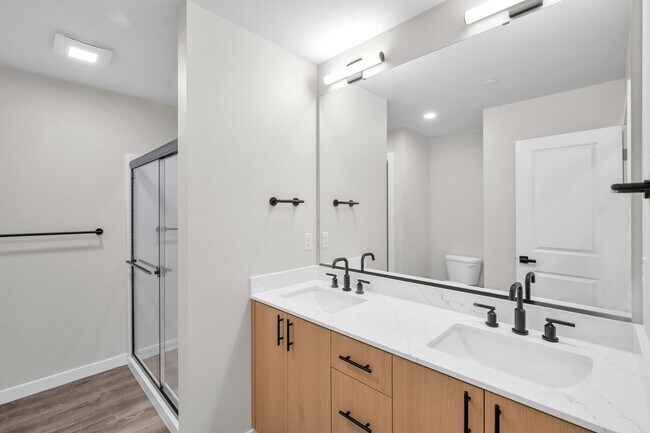 Building Photo - Brand New Luxury Townhomes in North Lynnwood!