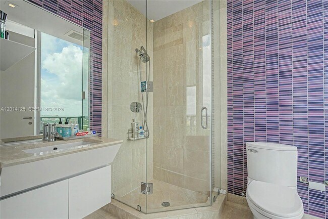 Building Photo - 2627 S Bayshore Dr