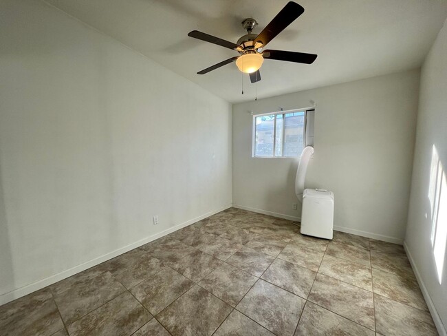 Building Photo - COMING SOON! 1 BEDROOM/1 BATHROOM Condo in Cathedral City!