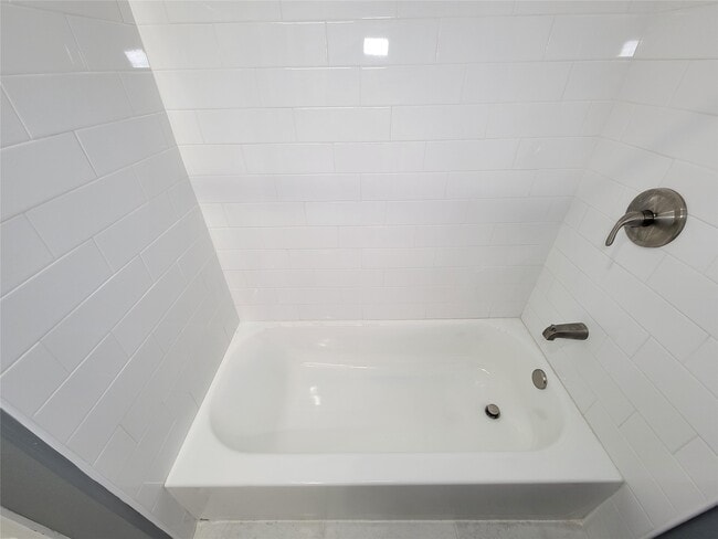 Building Photo - 6327 Mardale Dr