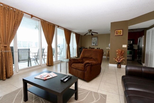 Building Photo - 17800 N Bay Rd