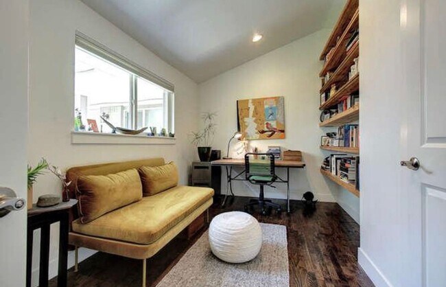 Building Photo - High End LOHI Townhome Available in June!