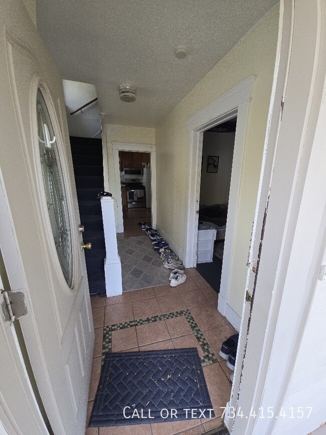 Building Photo - 502 Benjamin St