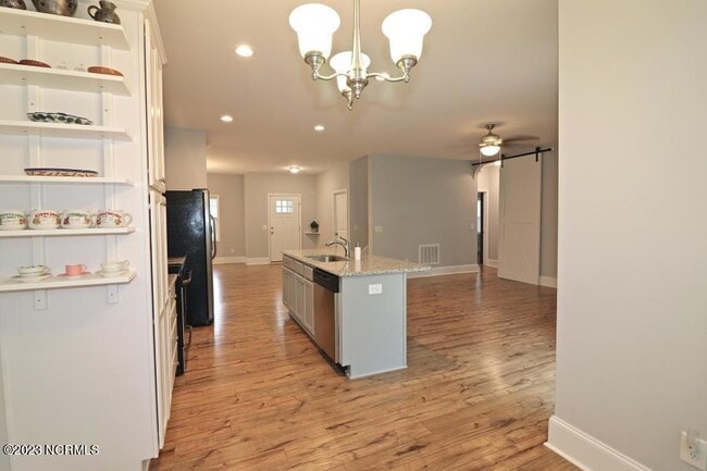 Building Photo - 2 Sawmill Ct