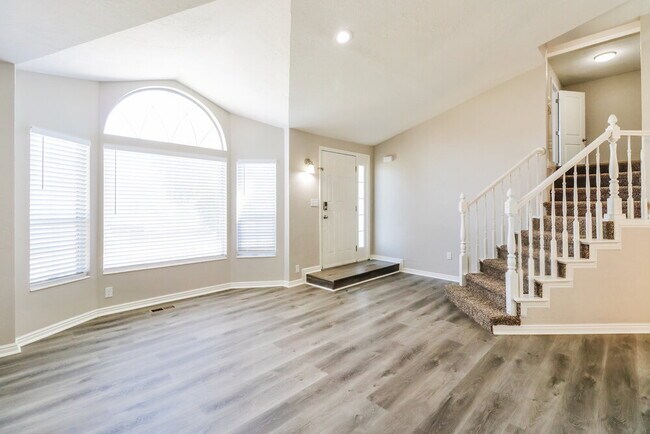Building Photo - 6166 Eagle Nest Dr