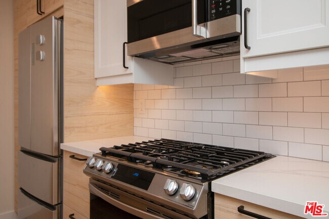 Building Photo - 3637 Glendon Ave