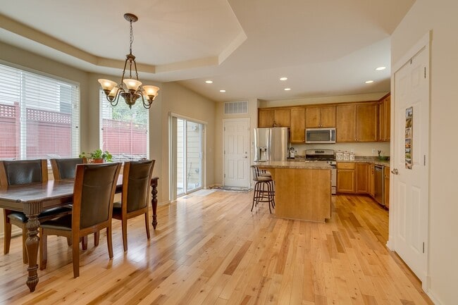 Building Photo - Beautiful 3 bedroom home in Issaquah Highl...