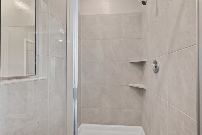 Building Photo - 5403 Tourmaline Wy