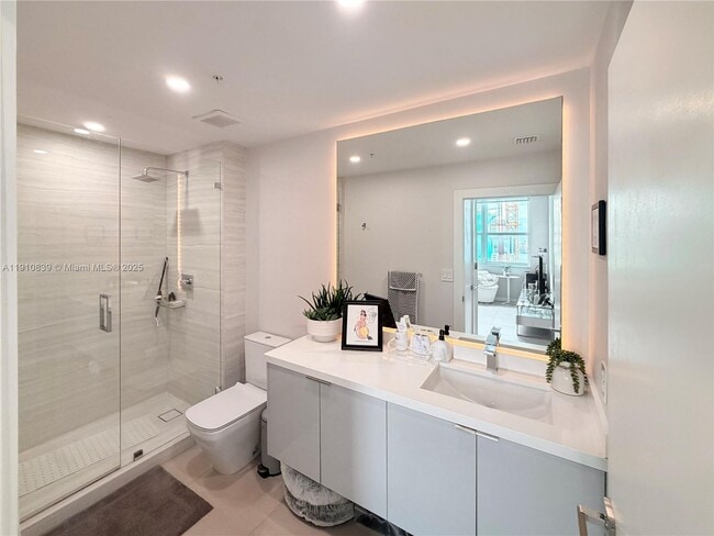 Building Photo - 31 SE 5th St