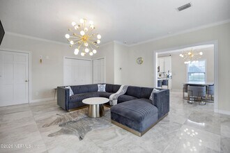 Building Photo - 200 Sunstone Ct