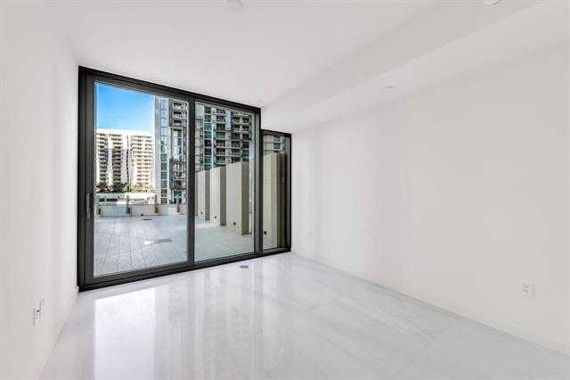 Building Photo - 300 Biscayne Blvd Way