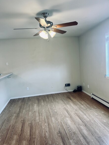 Building Photo - 1157 E Carolina Ave