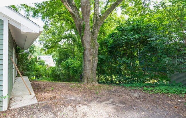 Building Photo - 26 Bagwell Ave