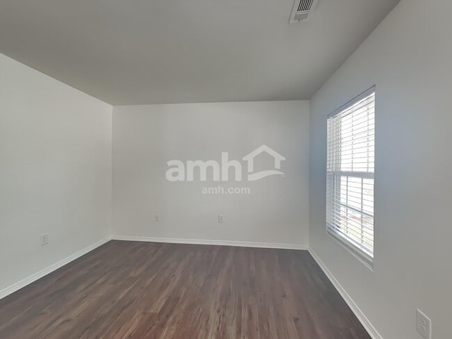 Building Photo - 4915 Manchineel Ln