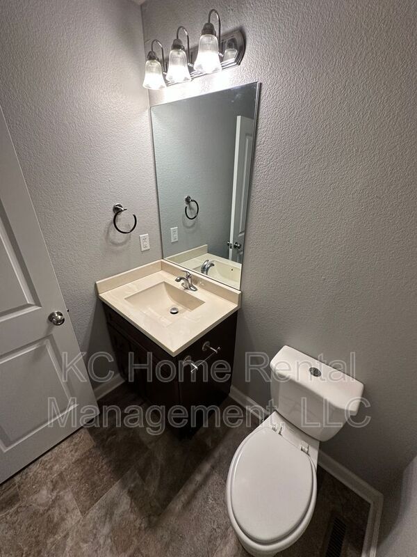 Building Photo - 10530 Kane Dr