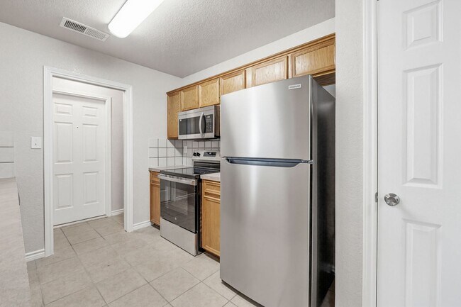 Building Photo - 3605 Westwood Dr