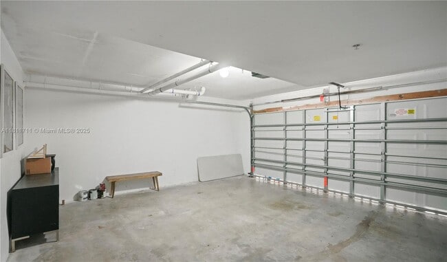Building Photo - 18445 NE 27th Pl