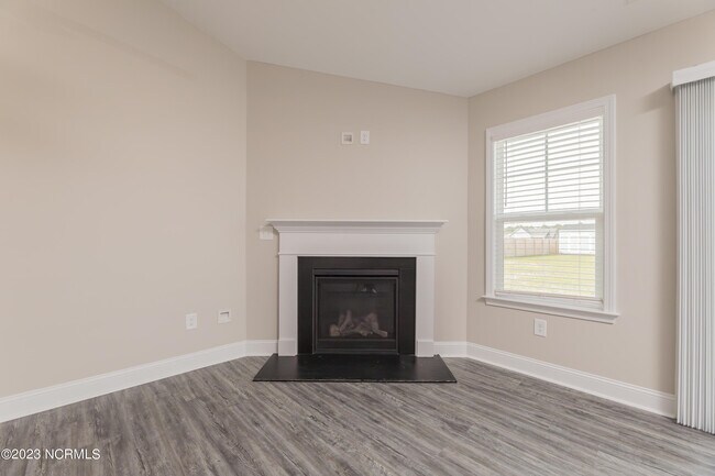 Building Photo - 432 Pebble Shore Dr