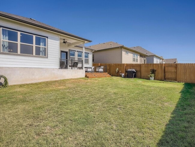 Building Photo - 8005 Beacon Knob Way