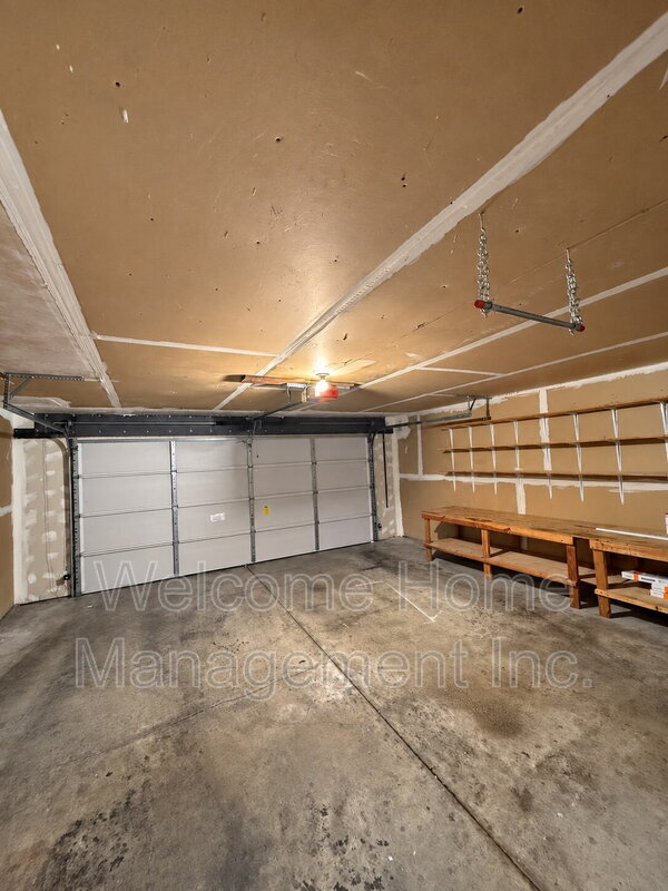 Building Photo - 190 Cleaveland Rd