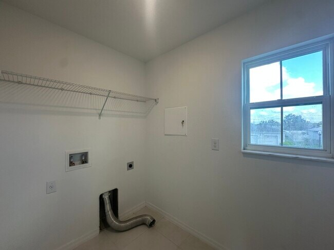 Building Photo - 352 Quarry Rock Cir
