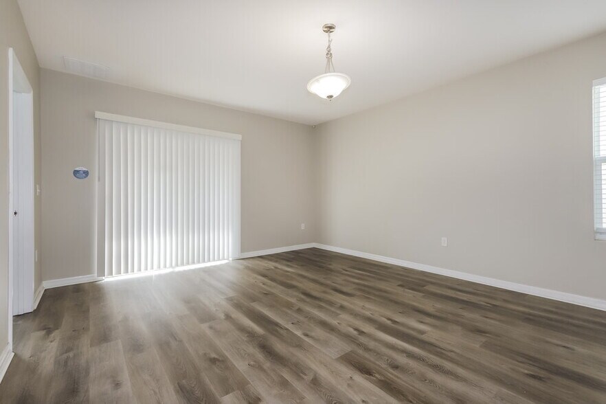 Building Photo - 10529 Whispering Hammock Dr