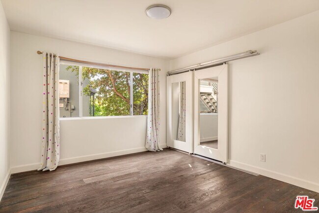 Building Photo - 4075 Los Nietos Dr