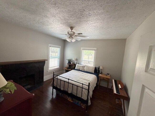 Building Photo - 532 Middleton Dr