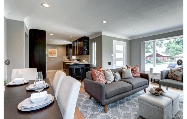 Living/dining room - 2840 Leyden St