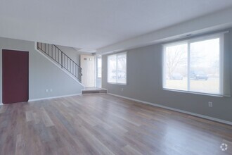 Building Photo - Charming 3 Bedroom Townhome